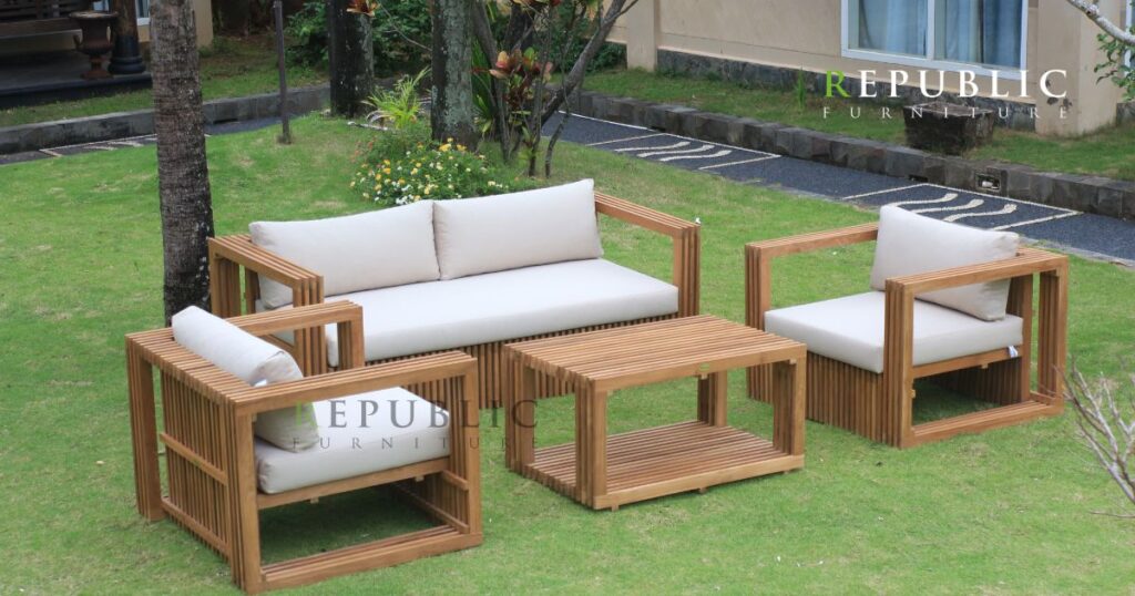 how long does teak wood last