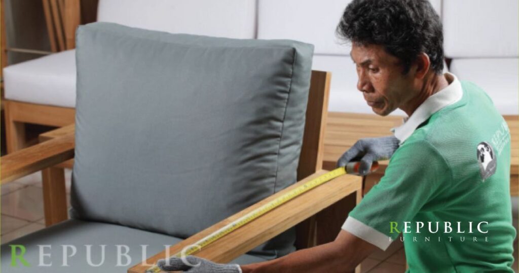 step 7 of teak furniture manufacturing process in republic furniture
