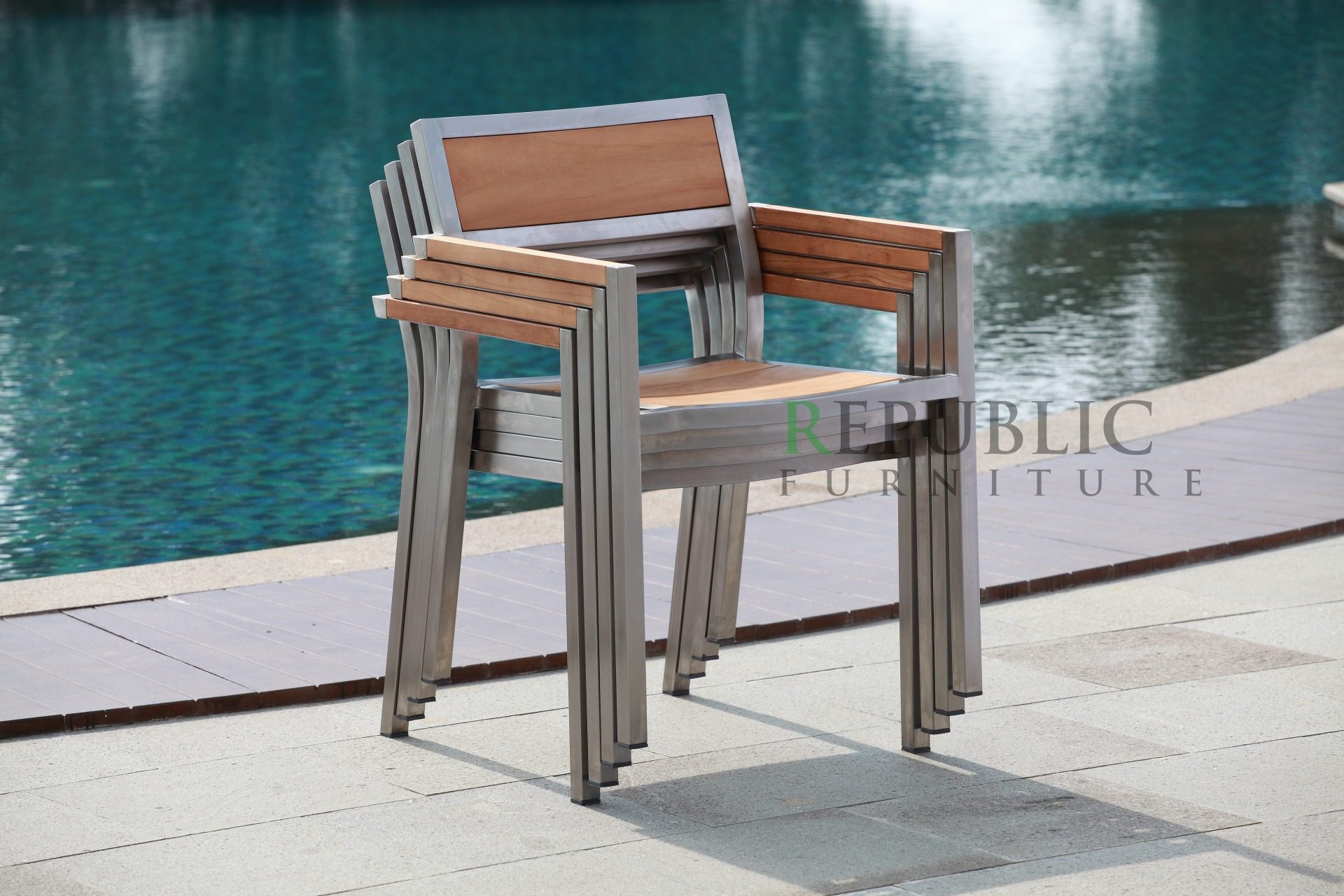 outdoor dining chairs