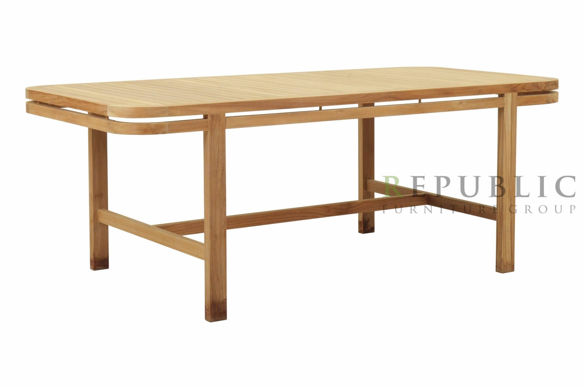 outdoor dining tables