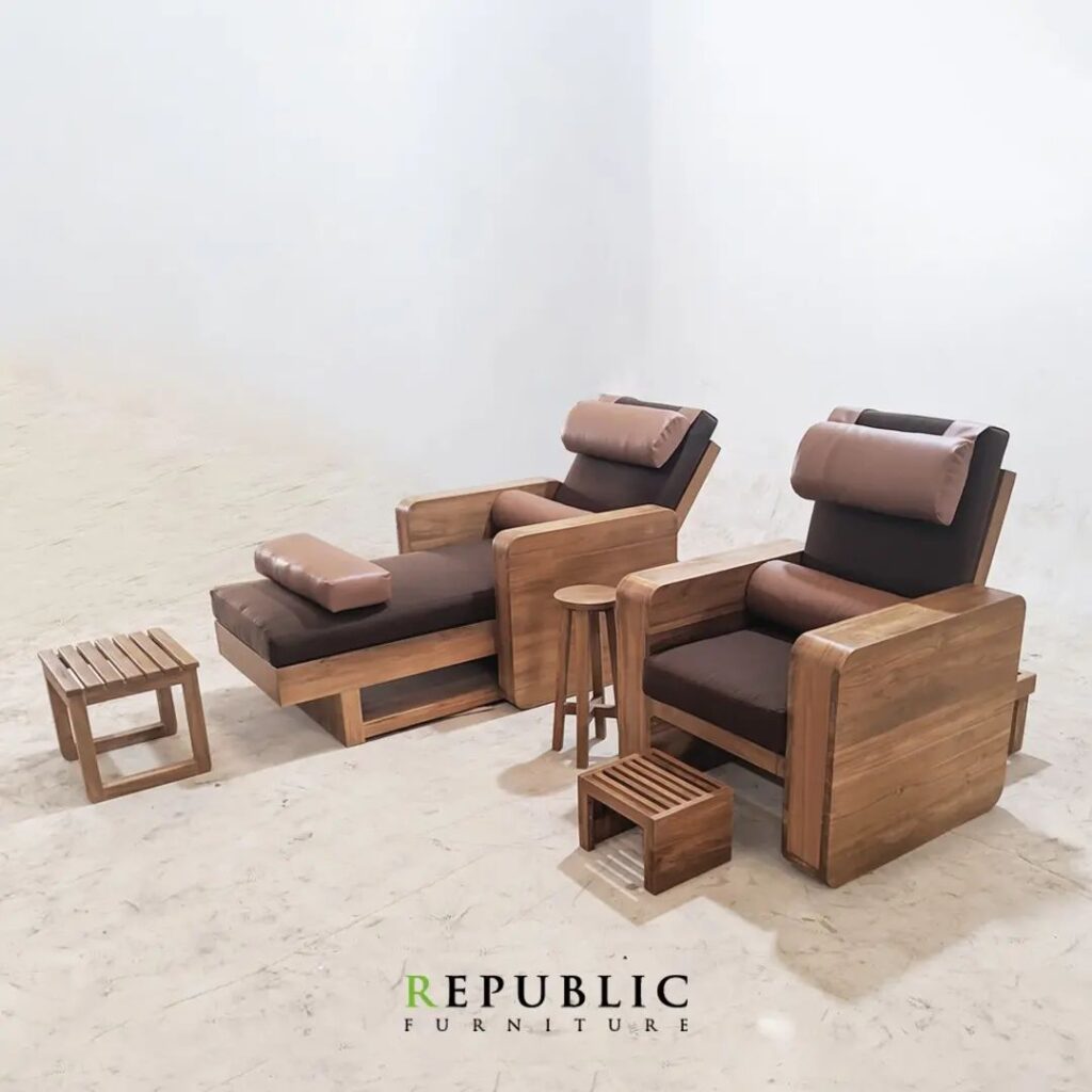 How Long Should the Ideal Lifespan of Teak Furniture