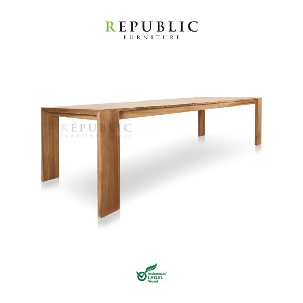 kosa outdoor dining table